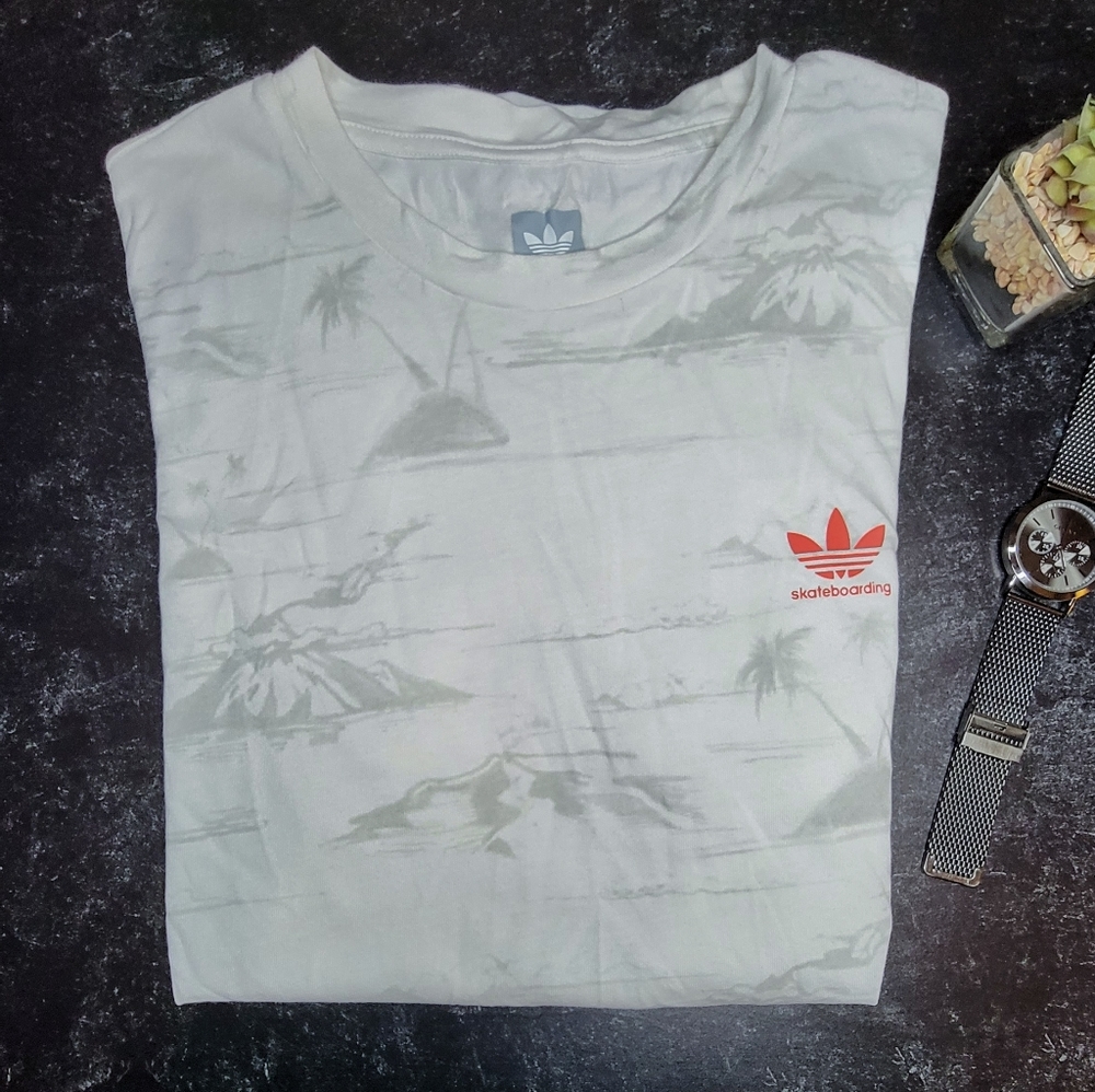 Adidas T-Shirt
